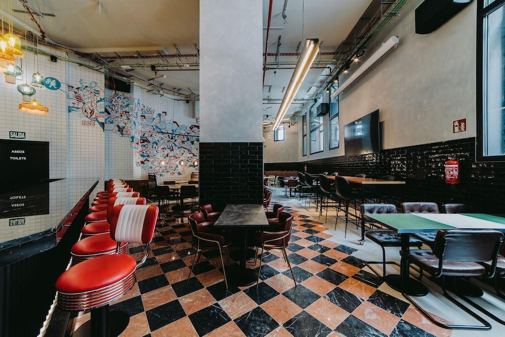 Generator Madrid Hostel Εξωτερικό φωτογραφία